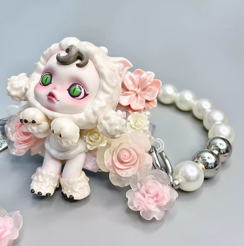 POP MART SKULLPANDA “The Sophisticated” Handmade Decoden Phone Back Clip