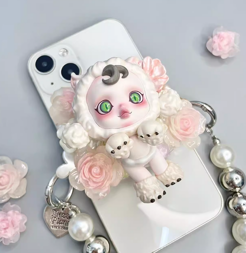 POP MART SKULLPANDA “The Sophisticated” Handmade Decoden Phone Back Clip